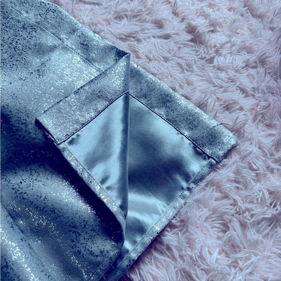 Kensie Silver Accented Curtains with Elegant Metallic Design - Picture 4 of 4